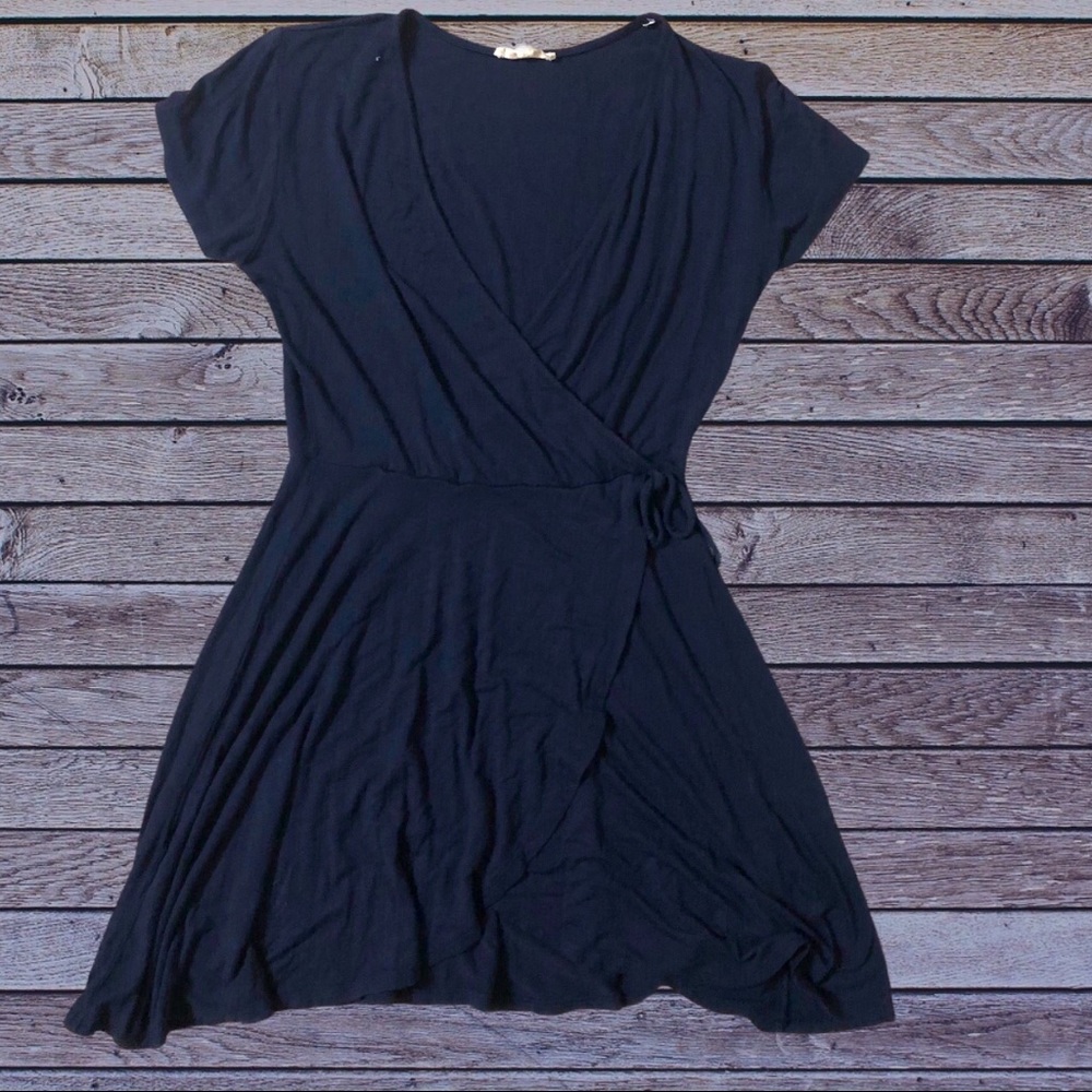 Women’s vintage style wrap dress